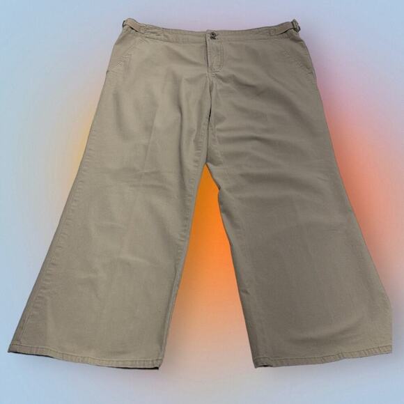 NAUTICA Women’s 14 Khaki Capri Pant - Picture 2 of 4